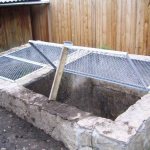 6 materials that are suitable for fencing a compost pit and the pile will not fall apart