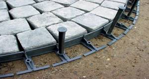 Borders and curbs: types and sizes of curb stones, manufacturing and laying technology, how to make a border with your own hands