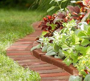 Borders made of facing bricks photo