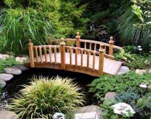 Decorative bridge for the garden: how to make it yourself, photo