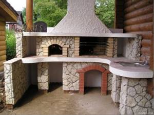 What can be made of and where to place a stationary home smokehouse