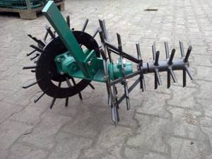 Do-it-yourself hiller for walk-behind tractor