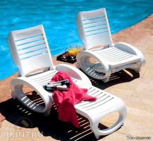 Relax in comfort - choose sun loungers and deck chairs
