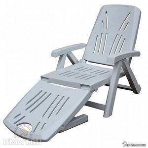 Relax in comfort - choose sun loungers and deck chairs