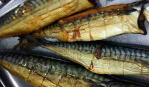 Hot smoked mackerel