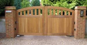 Choosing gates for the cottage and garage. What to consider? 