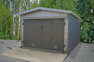Reinforced concrete garages